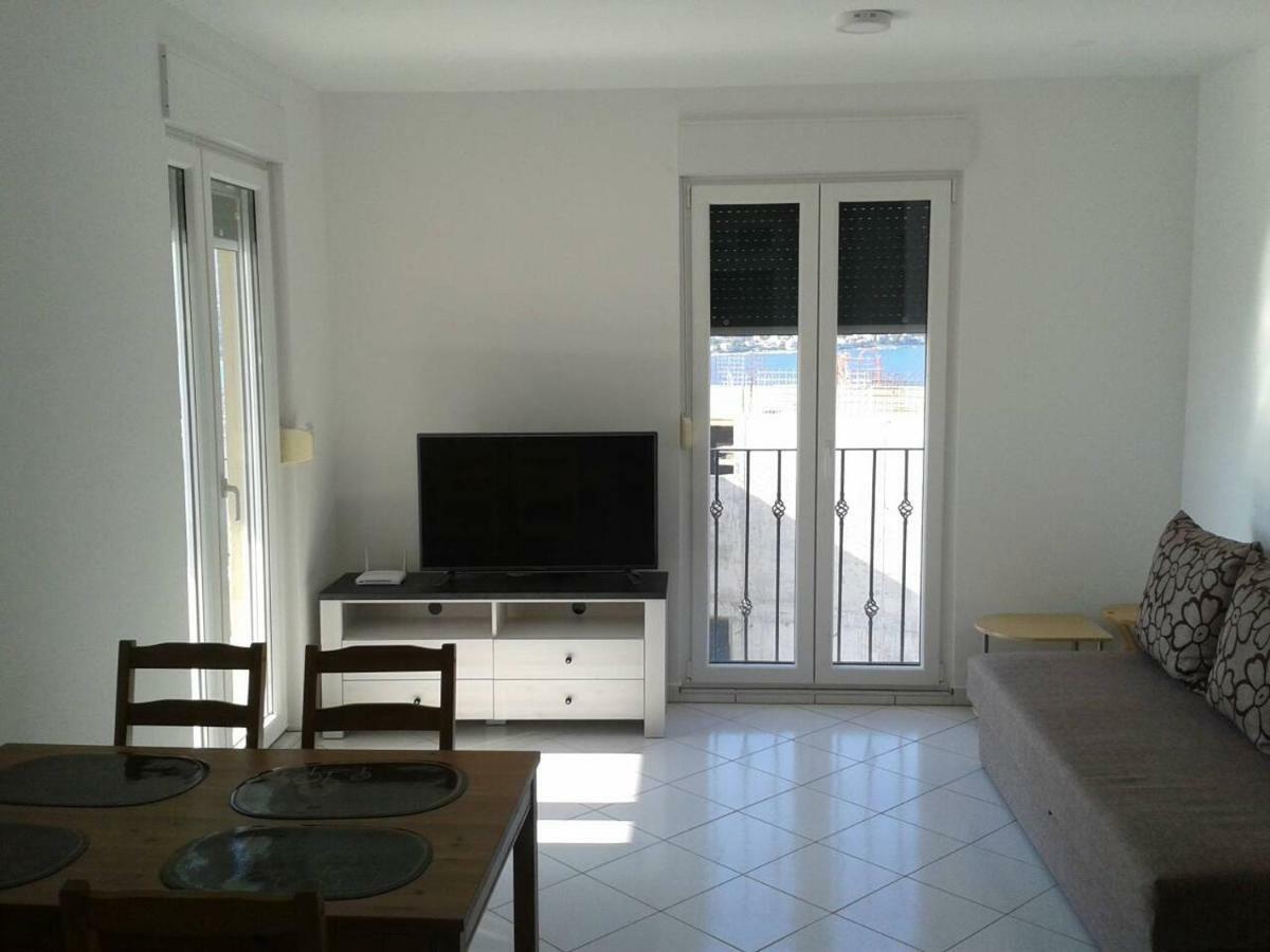 Appartement Noni Donji Okrug  Exterior foto